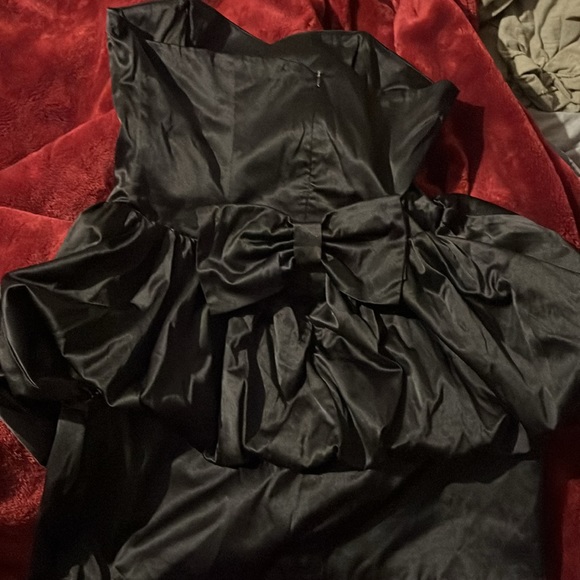 Cute black dress - Picture 2 of 3